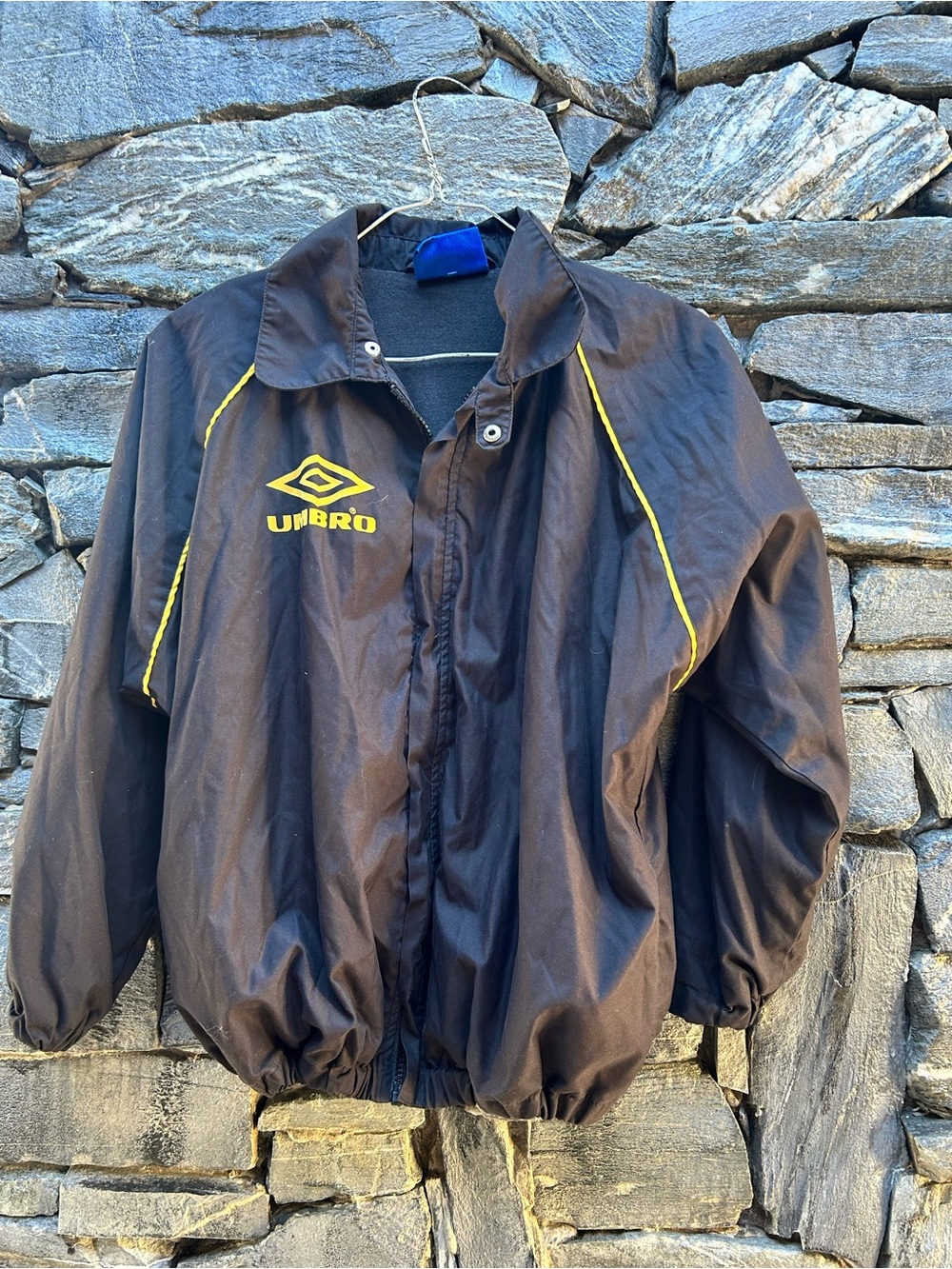 Vintage Umbro Kids Black & Yellow Windbreaker Jacket